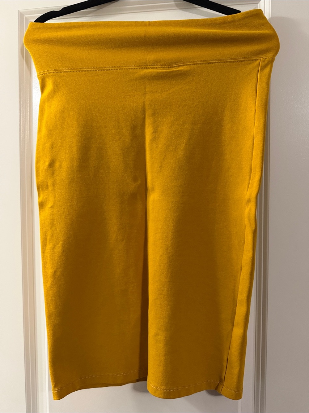 Yellow Pull-On Knit Skirt Size M